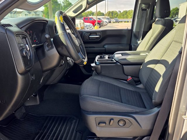 Used 2023 Gray Chevrolet Custom image 5