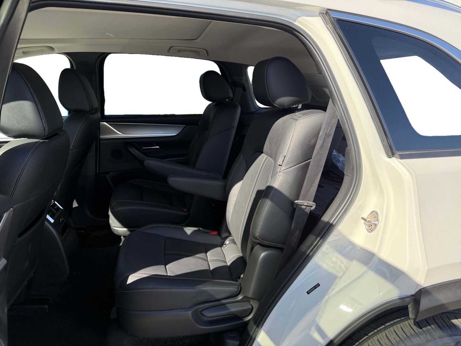 Certified Used 2024 White Mazda Premium image 16