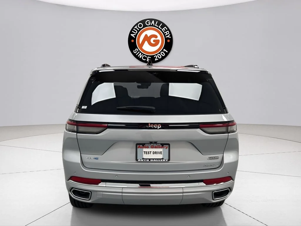 Used 2022 Silver Jeep Overland 4xe image 6
