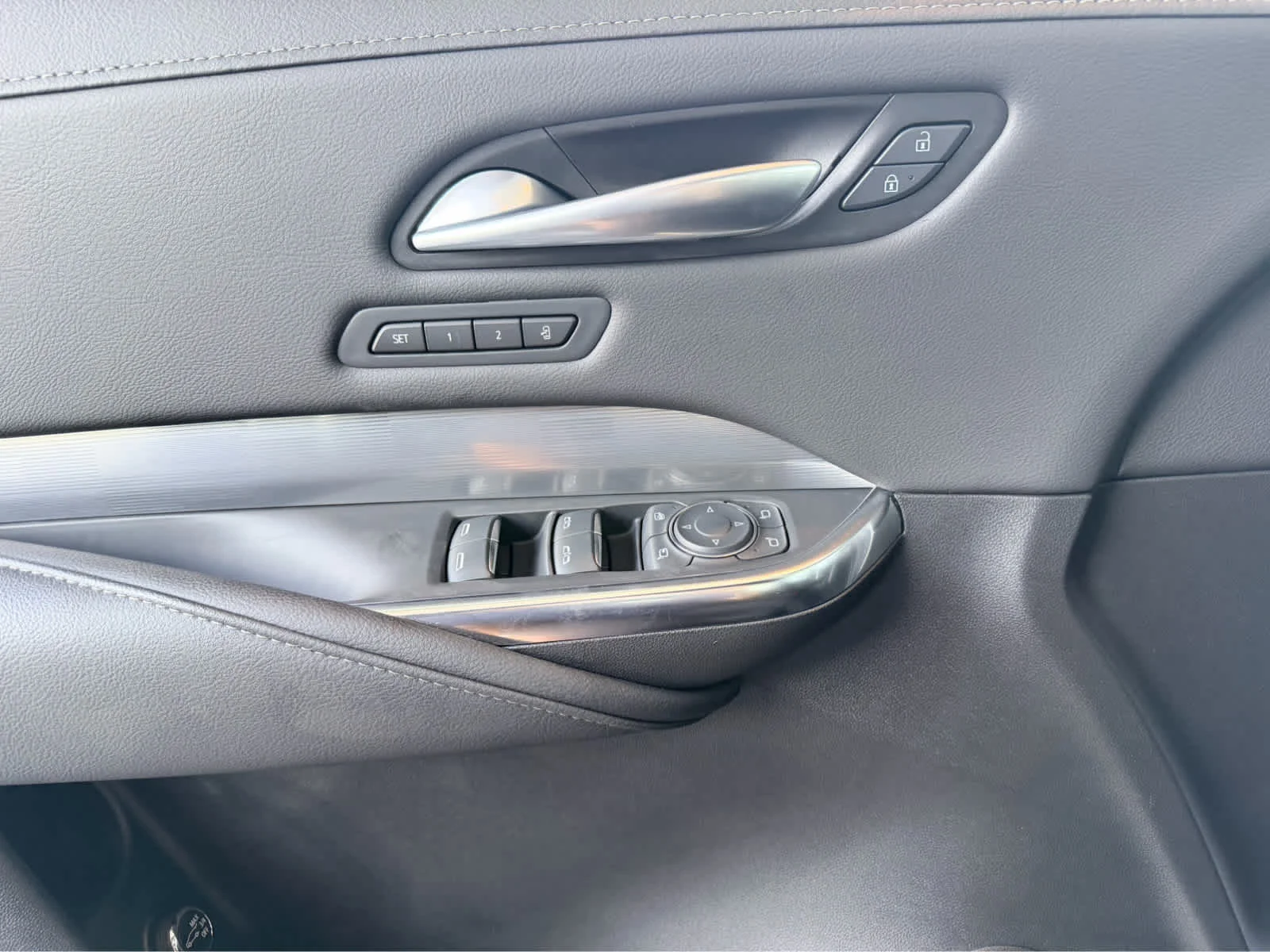 2024 Cadillac XT4 Premium Luxury - Photo 23