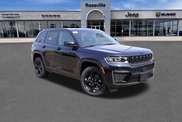 New 2026 Diamond Black Crystal Pearlcoat Jeep Limited image 1