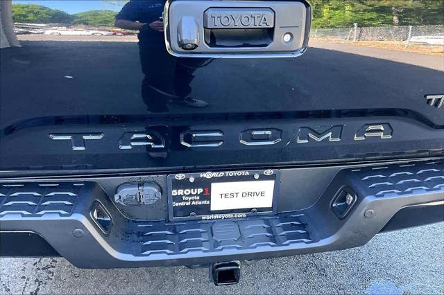 Certified Used 2020 MIDNIGHT BLACK METALLIC Toyota  image 31