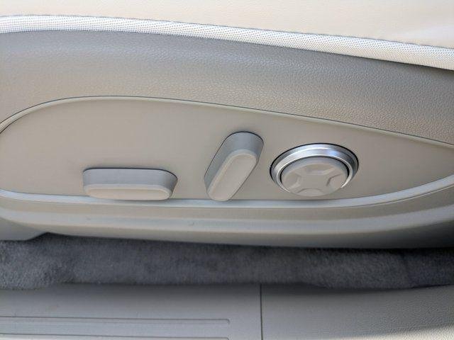 New 2026 Creamy White Pearl Hyundai Blue SEL Premium 8P image 48