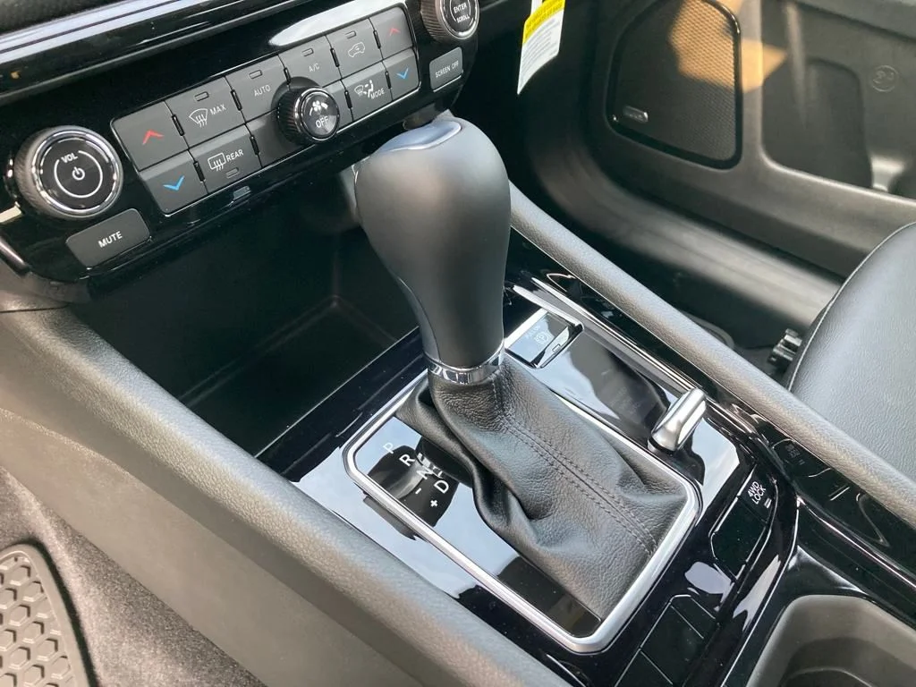 2025 Jeep Compass Latitude - Photo 11