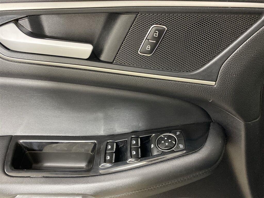 Used 2019 Magnetic Ford SEL image 15