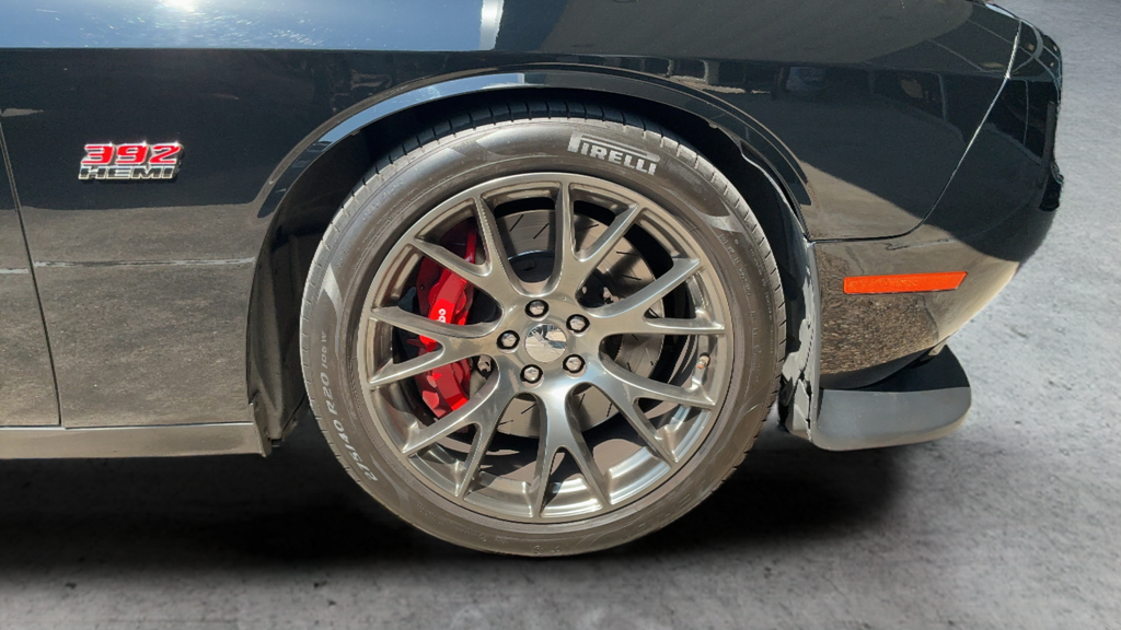 Used 2015 Pitch Black Clearcoat Dodge SRT 392 Supercharged image 20