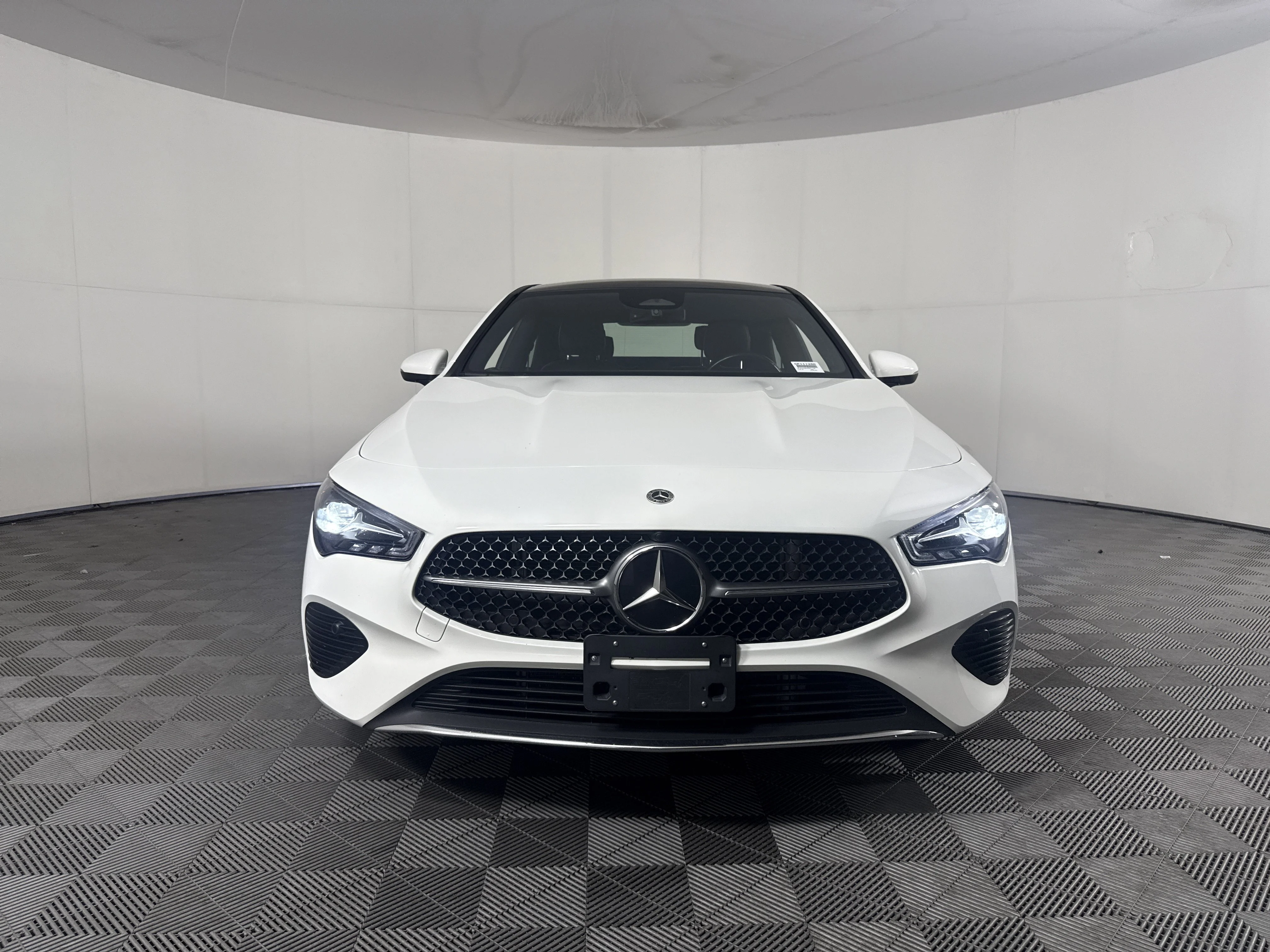 Used 2025 White Mercedes-Benz  image 9