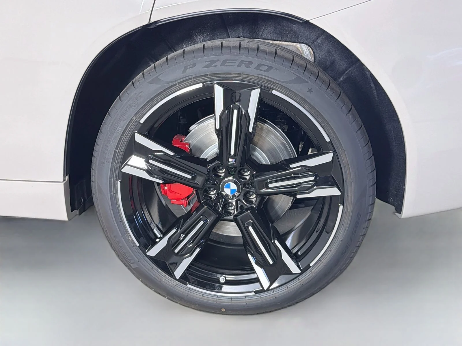 New 2026 Dune Grey Metallic BMW M50 xDrive image 32