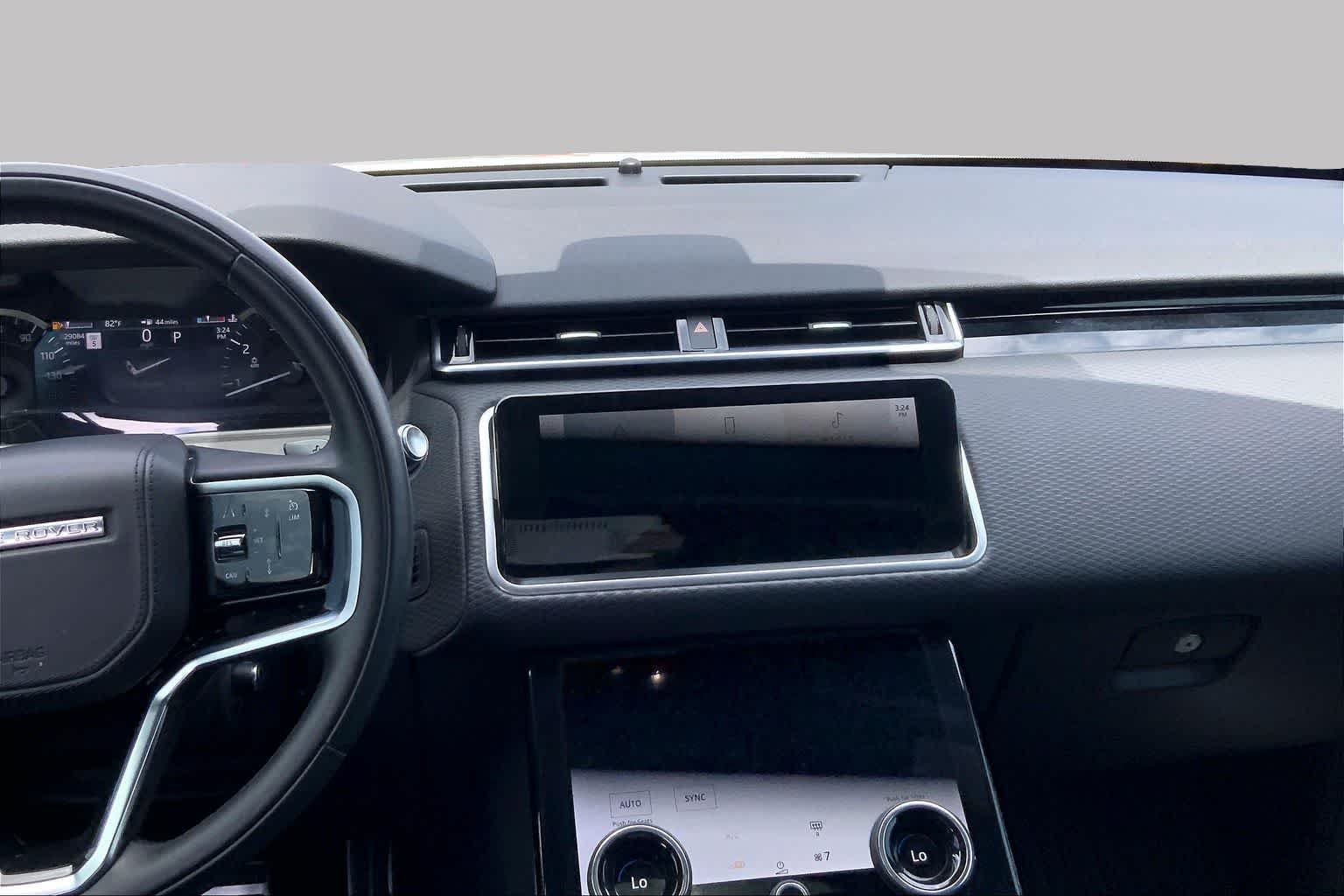 Used 2023 Fuji White Land Rover R-Dynamic S image 13