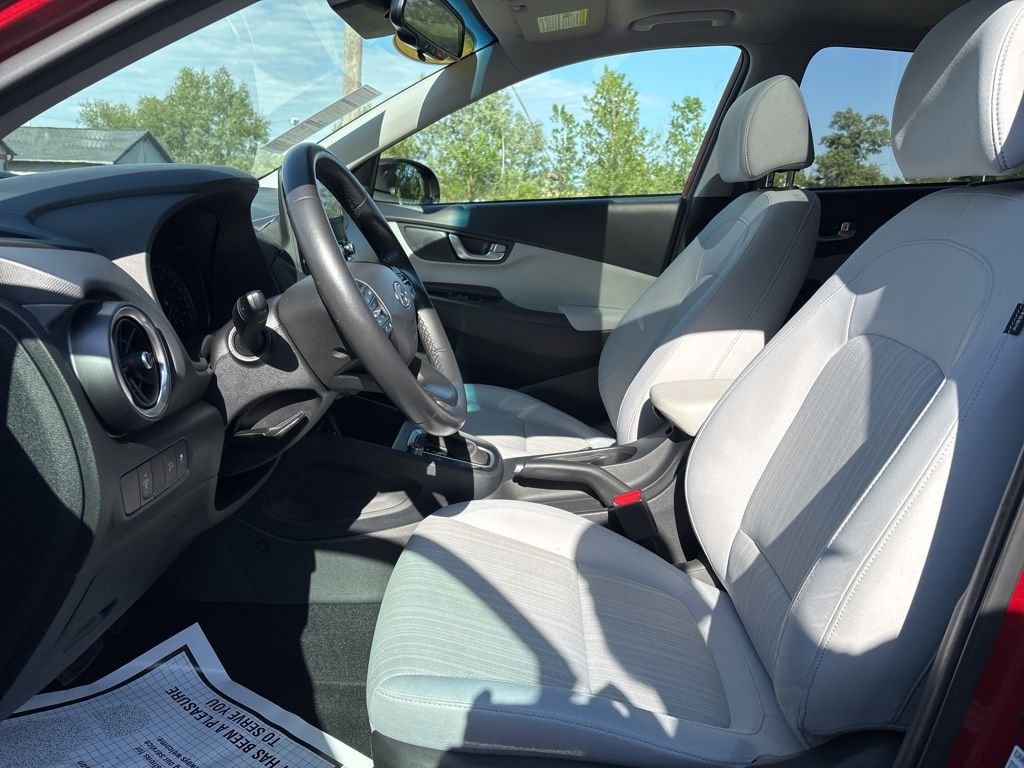 Used 2023 Red Hyundai SEL image 13