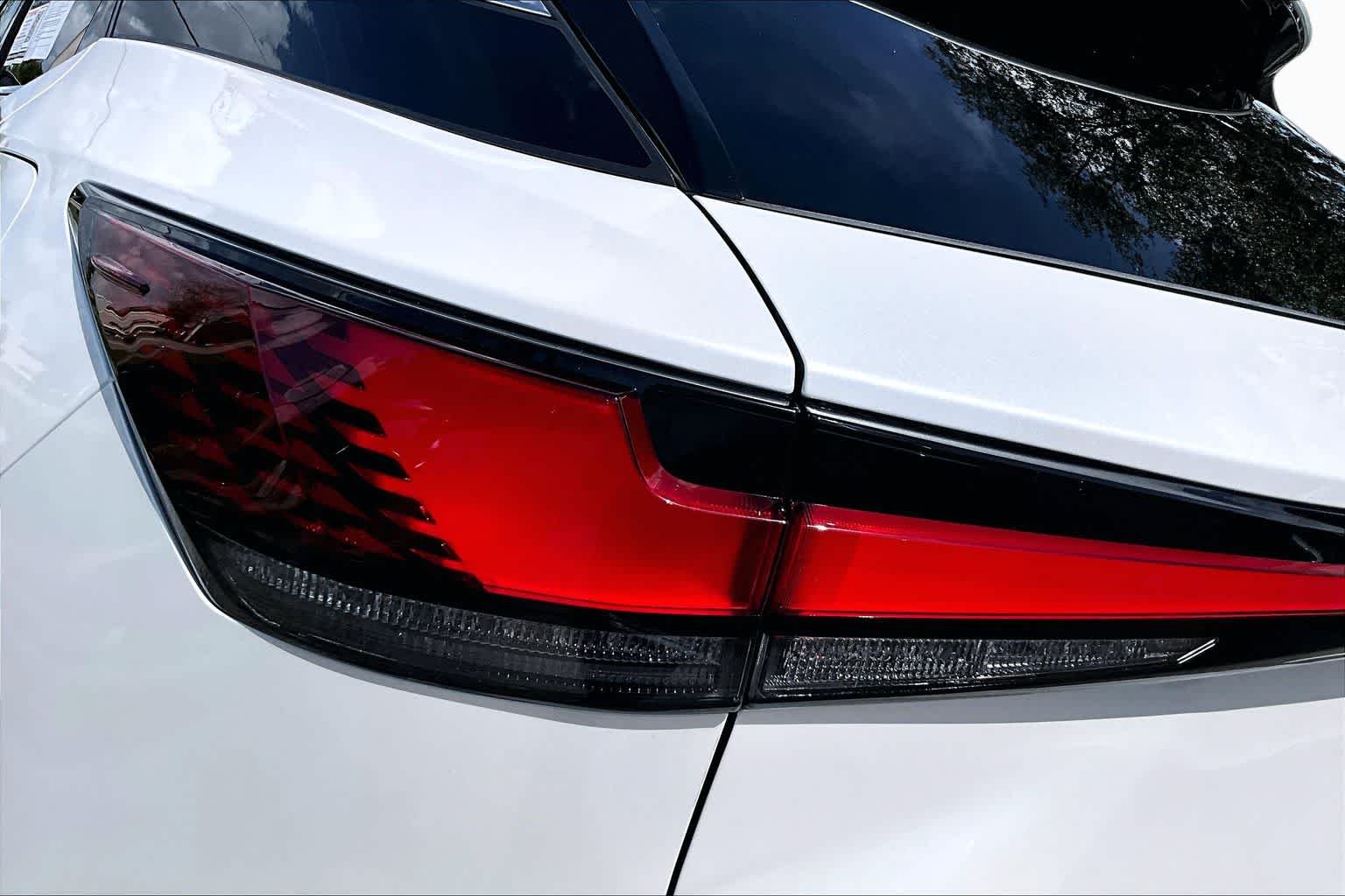Used 2024 Eminent White Pearl Lexus Luxury image 29