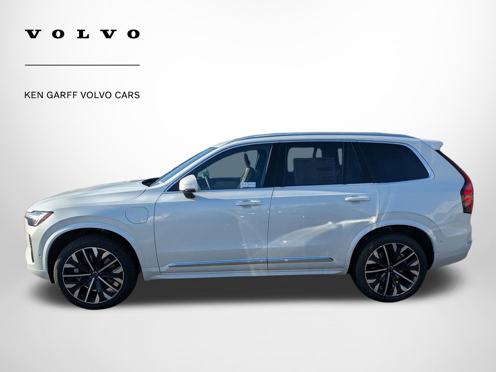 2026 Volvo XC90 Plus - Photo 6