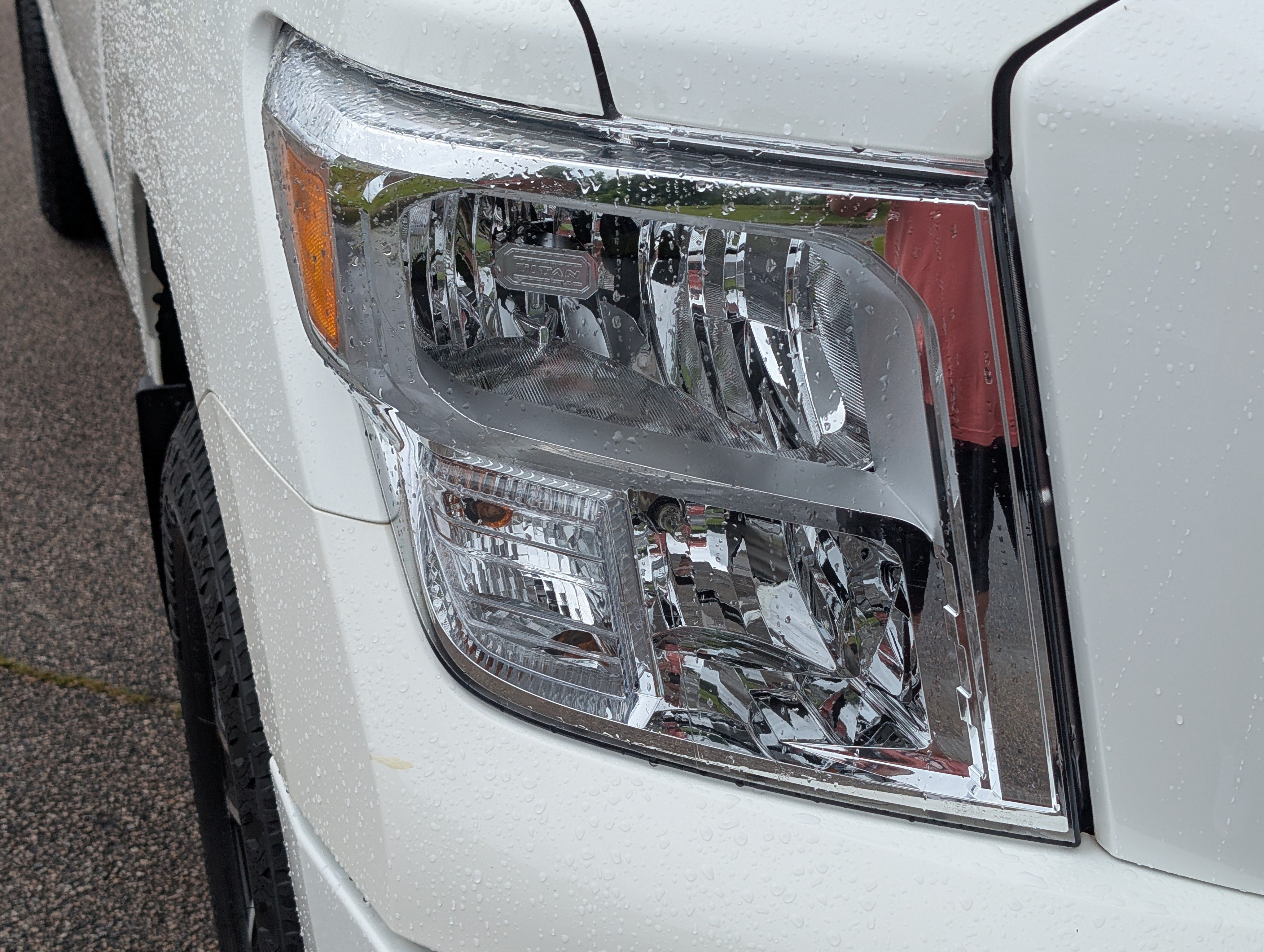 Used 2024 White Nissan SV image 4