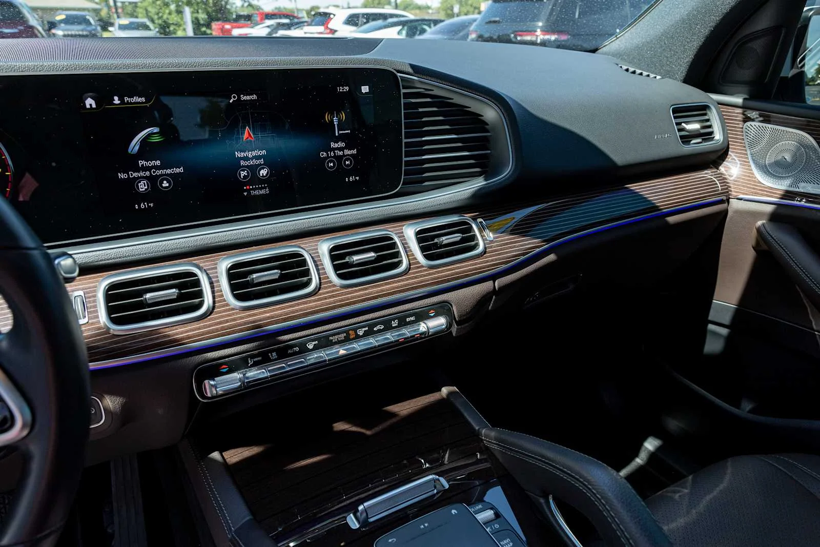 Used 2022 Polar White Mercedes-Benz GLE 350 image 16