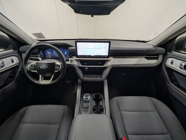 New 2026 Agate Black Metallic Ford Active image 31
