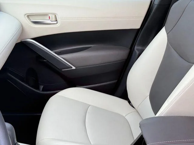 Certified Used 2024 WIND CHILL PEARL Toyota XLE image 11