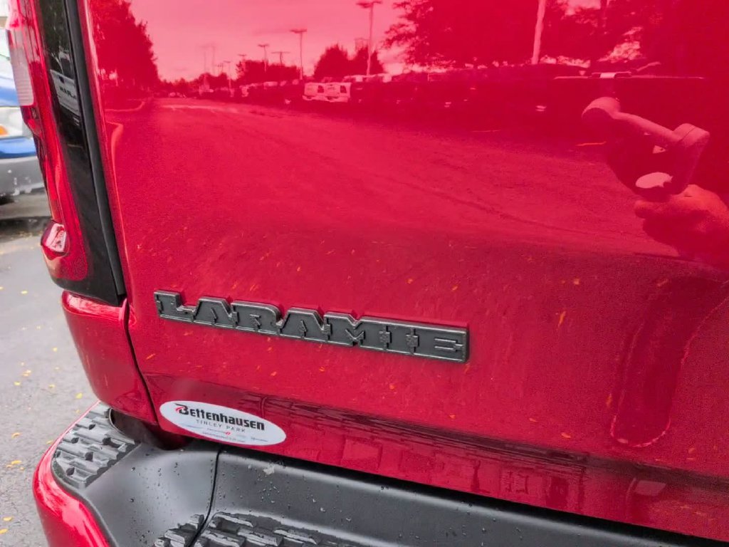 New 2026 Molten Red Pearl-Coat Exterior Paint RAM Laramie image 8