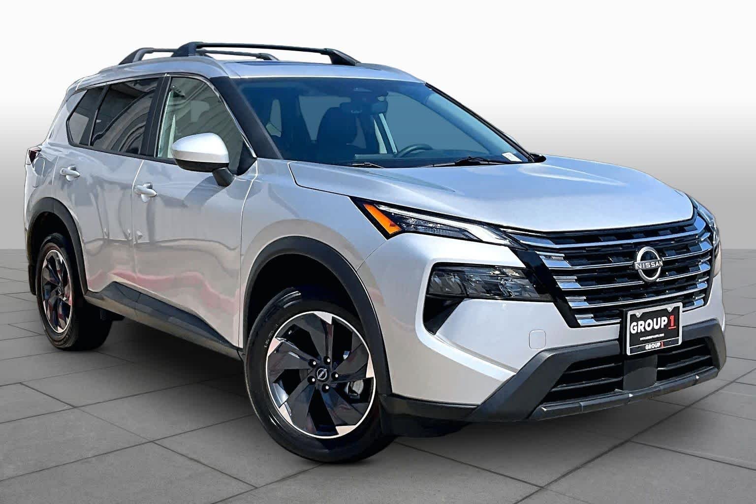 Used 2025 Brilliant Silver Metallic Nissan SV image 3