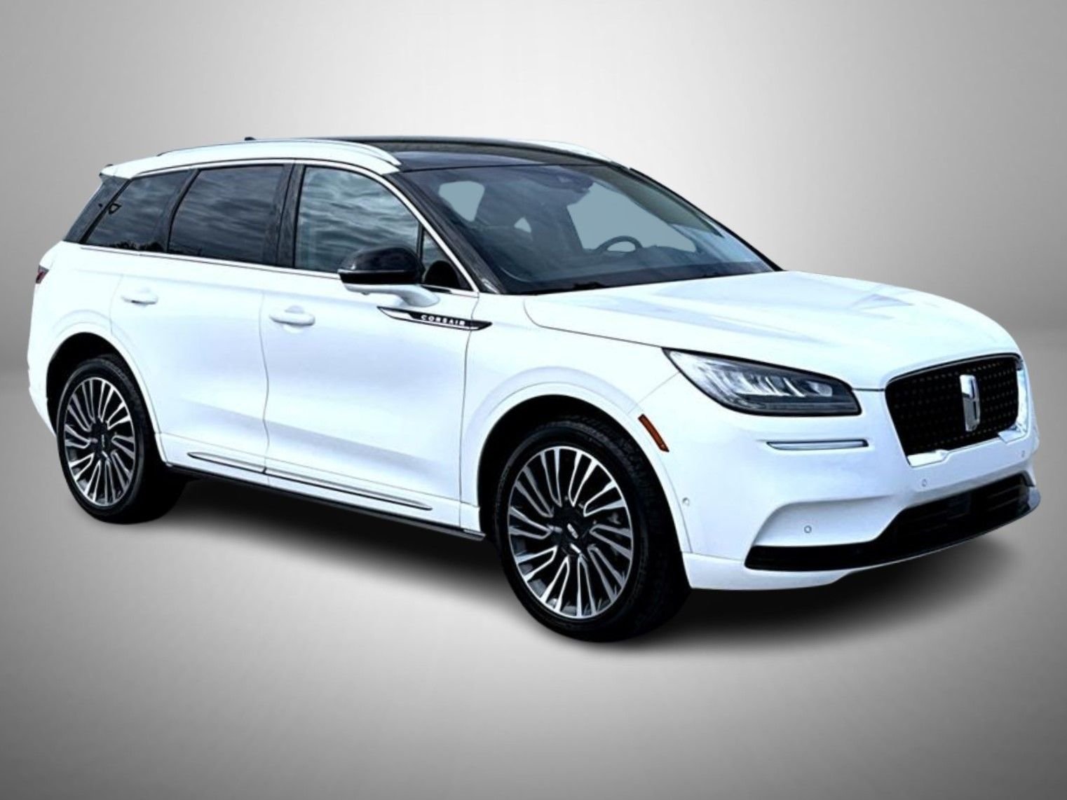 Used 2022 White Lincoln Reserve image 3
