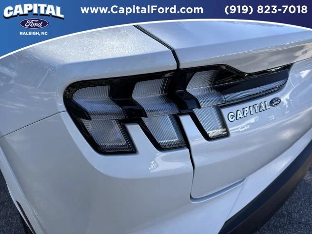 Used 2025 White Ford Premium image 15