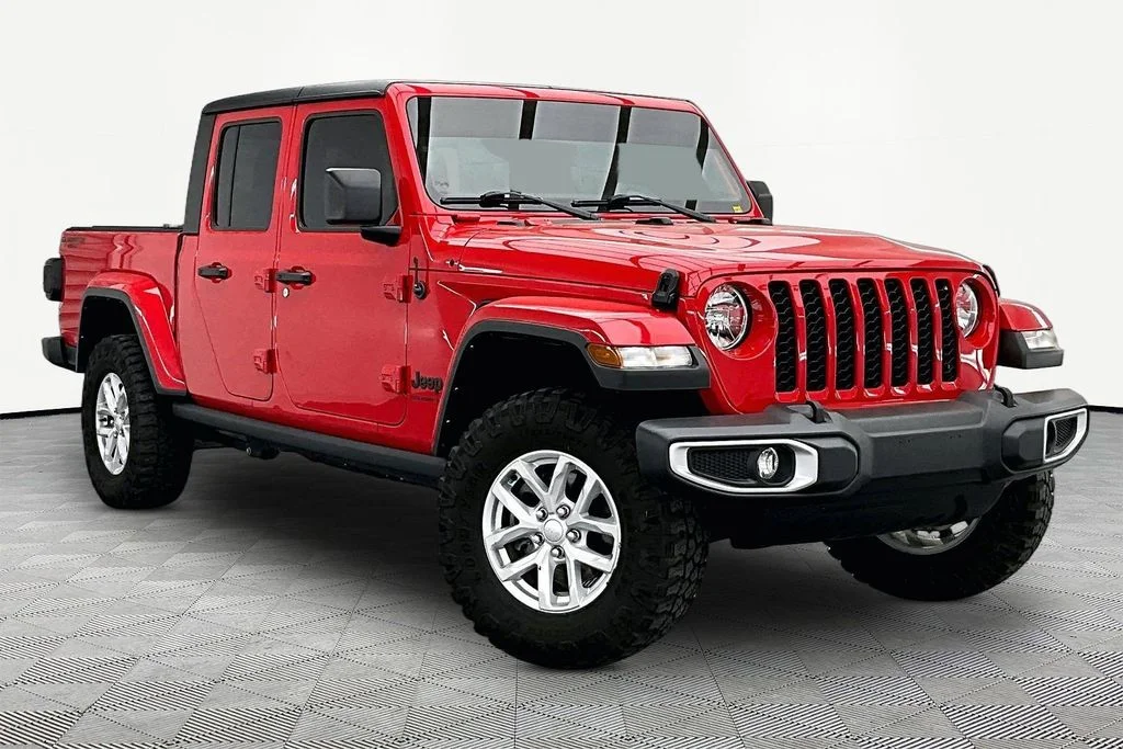 Certified Used 2023 Firecracker Red Clearcoat Jeep Sport S image 12