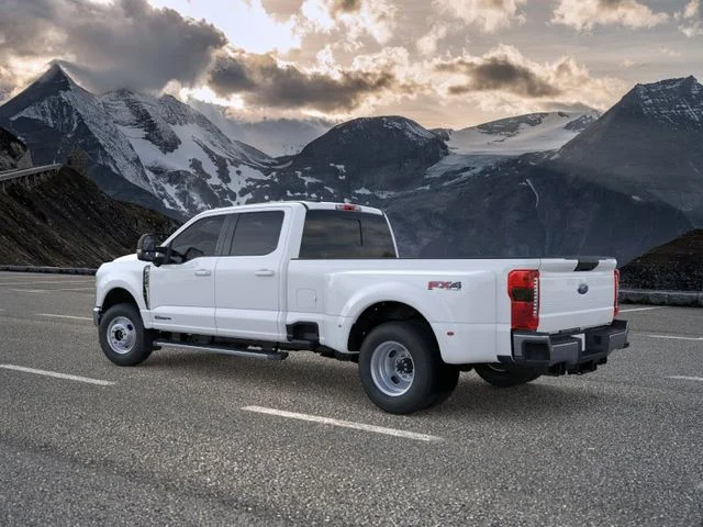New 2026 Oxford White Ford XLT image 4