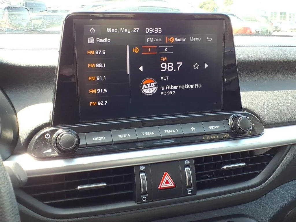 Certified Used 2024 Gray Kia LXS image 16
