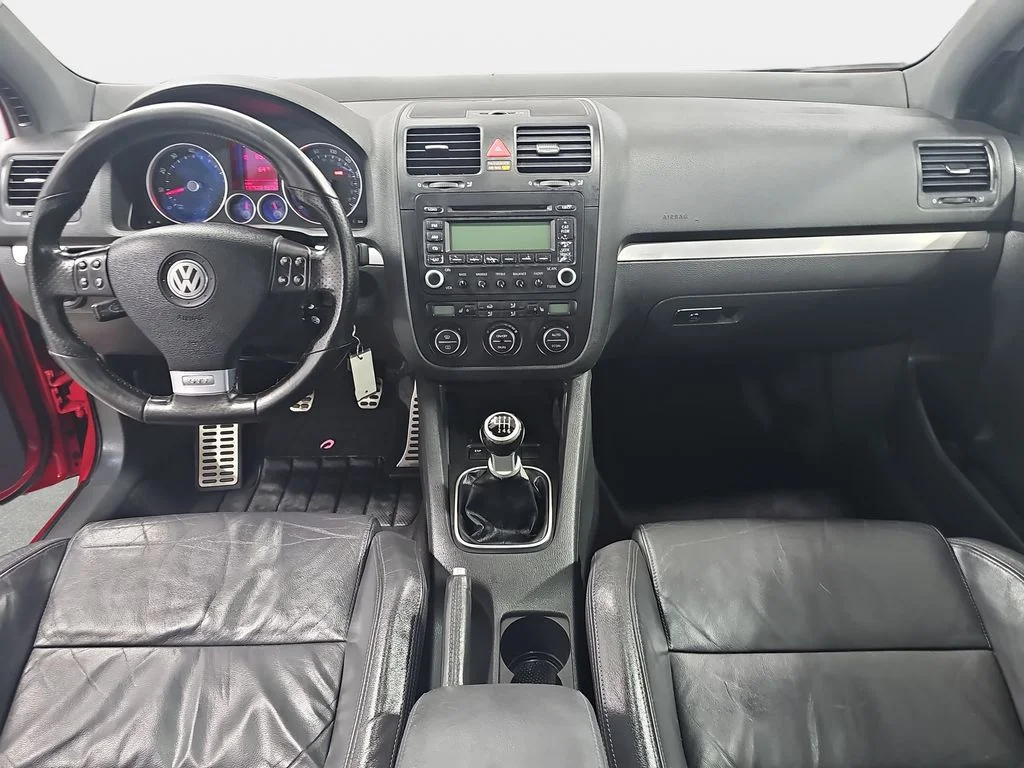 Used 2006 Red Volkswagen Base image 10