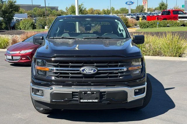 Used 2025 Black Ford XLT image 3