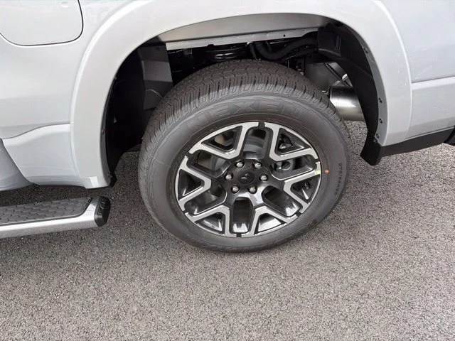 New 2027 Silver Ram Laramie image 7