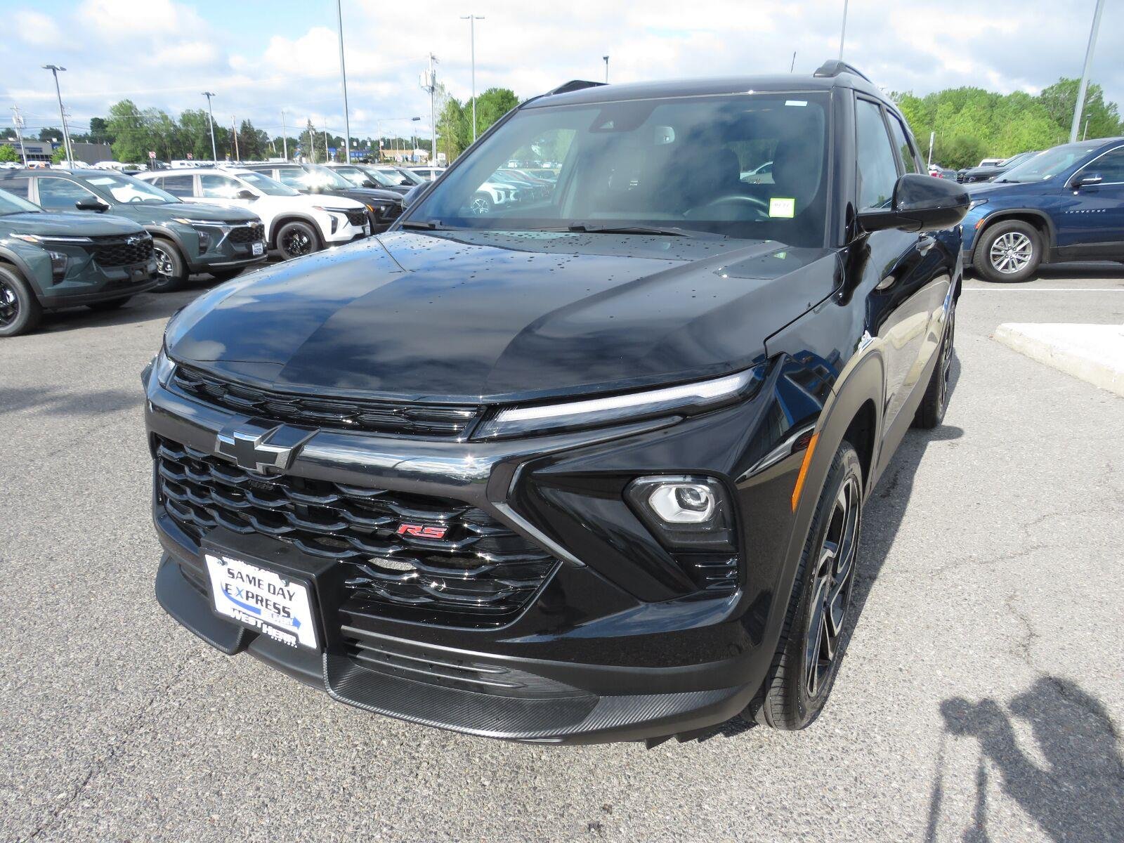 Used 2025 Mosaic Black Metallic Chevrolet RS image 13