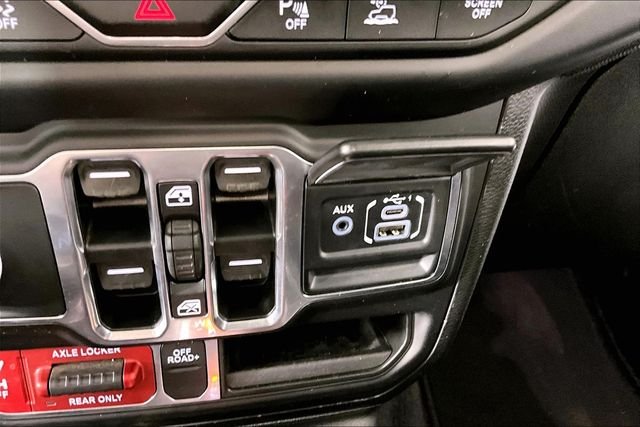 Used 2021 White Jeep Mojave image 15