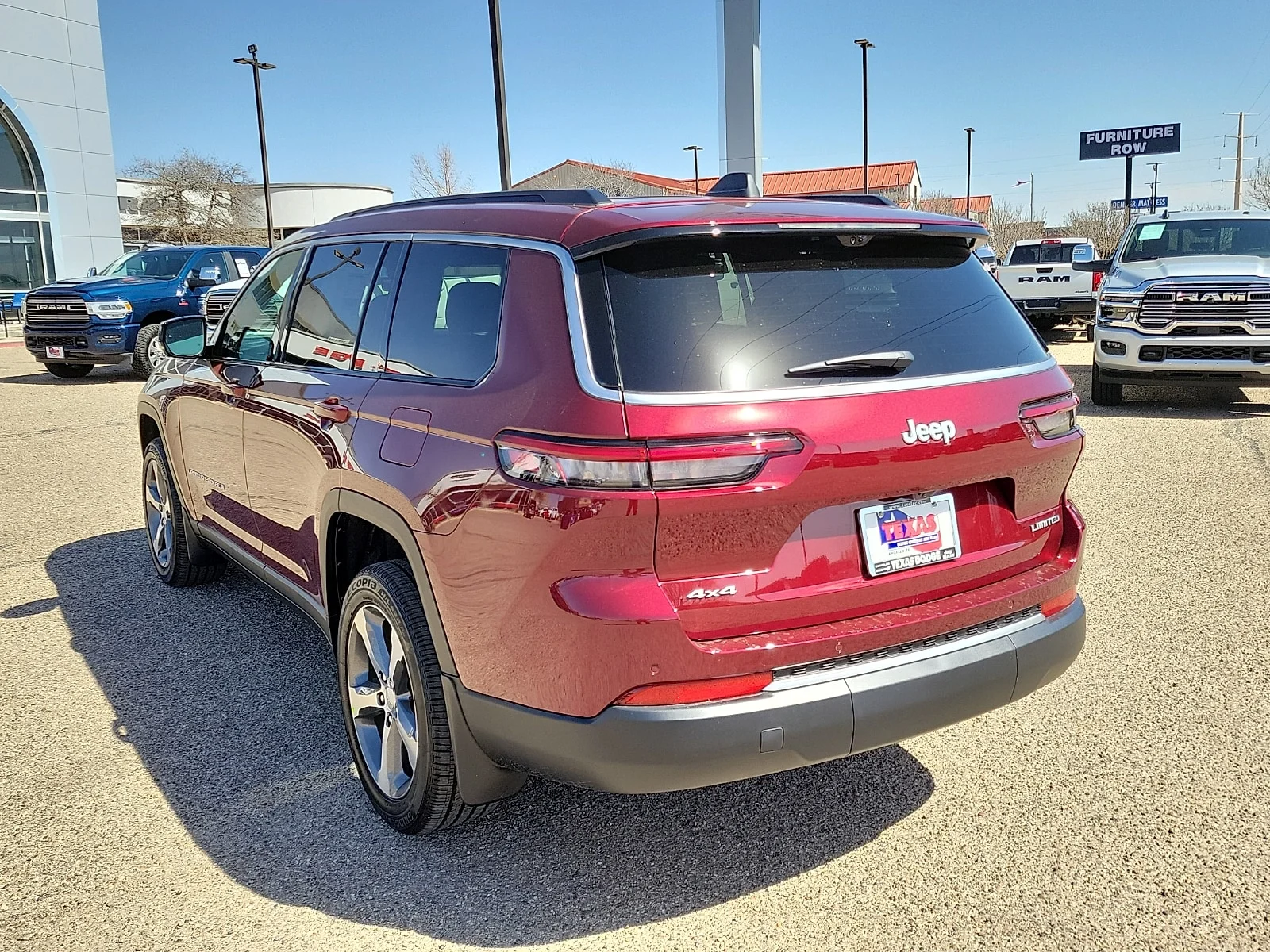 New 2026 Velvet Red Pearlcoat Jeep L LIMITED 4X4 image 3