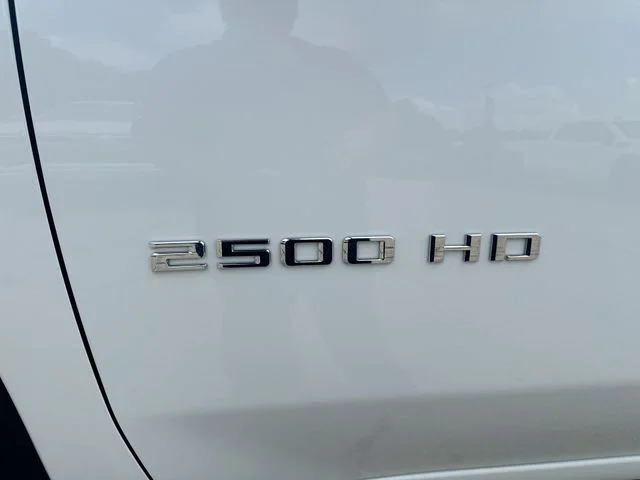 Used 2023 White Chevrolet Custom image 56