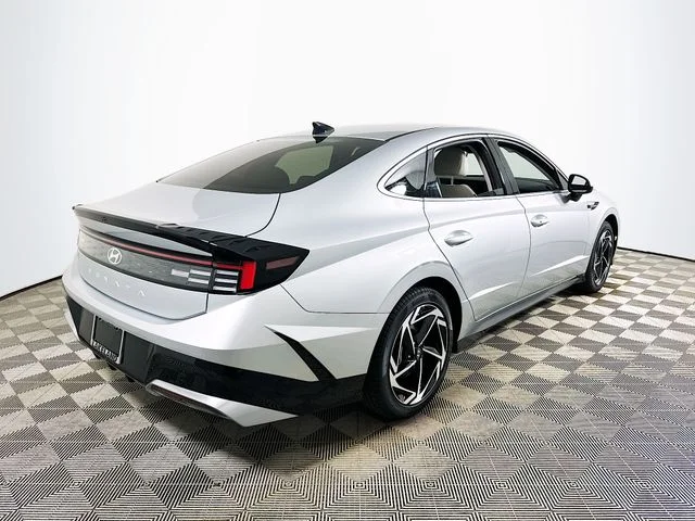New 2026 Silver Hyundai SEL Sport image 3