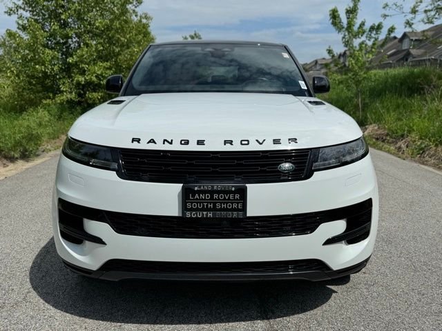 Certified Used 2025 Fuji White Land Rover SE image 3