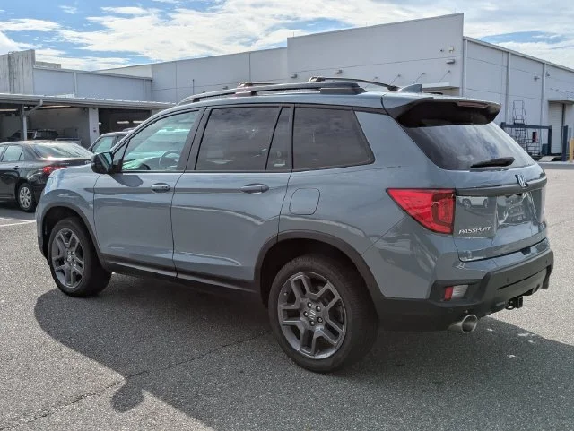 Used 2023 Gray Honda EX-L image 5
