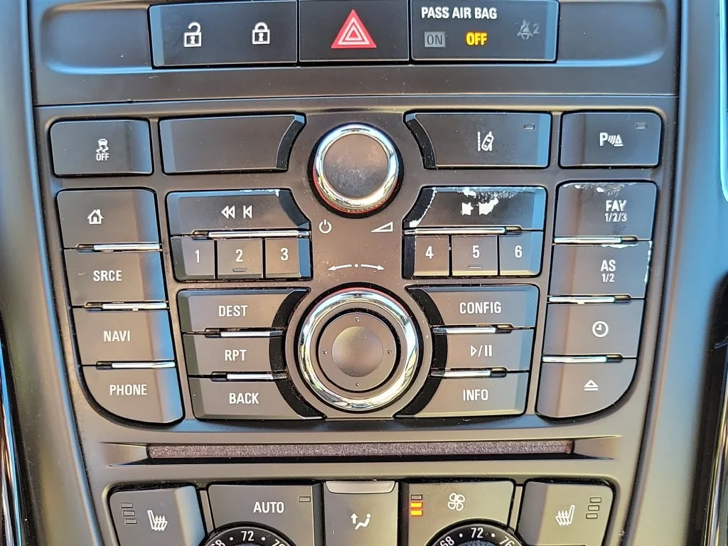 Used 2018 Black Buick Premium image 19