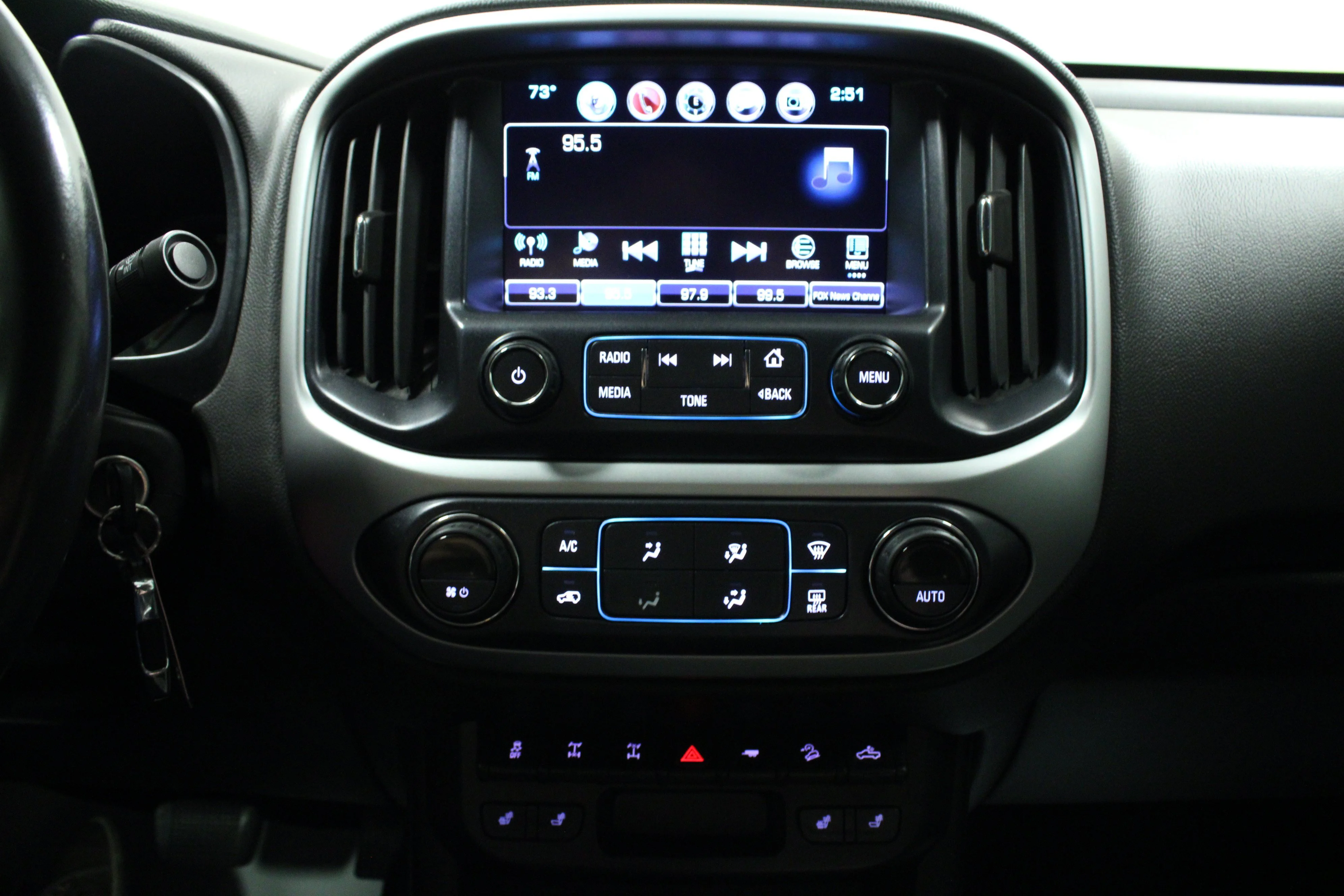 Used 2018 SUMMIT WHITE Chevrolet 4WD ZR2 image 22