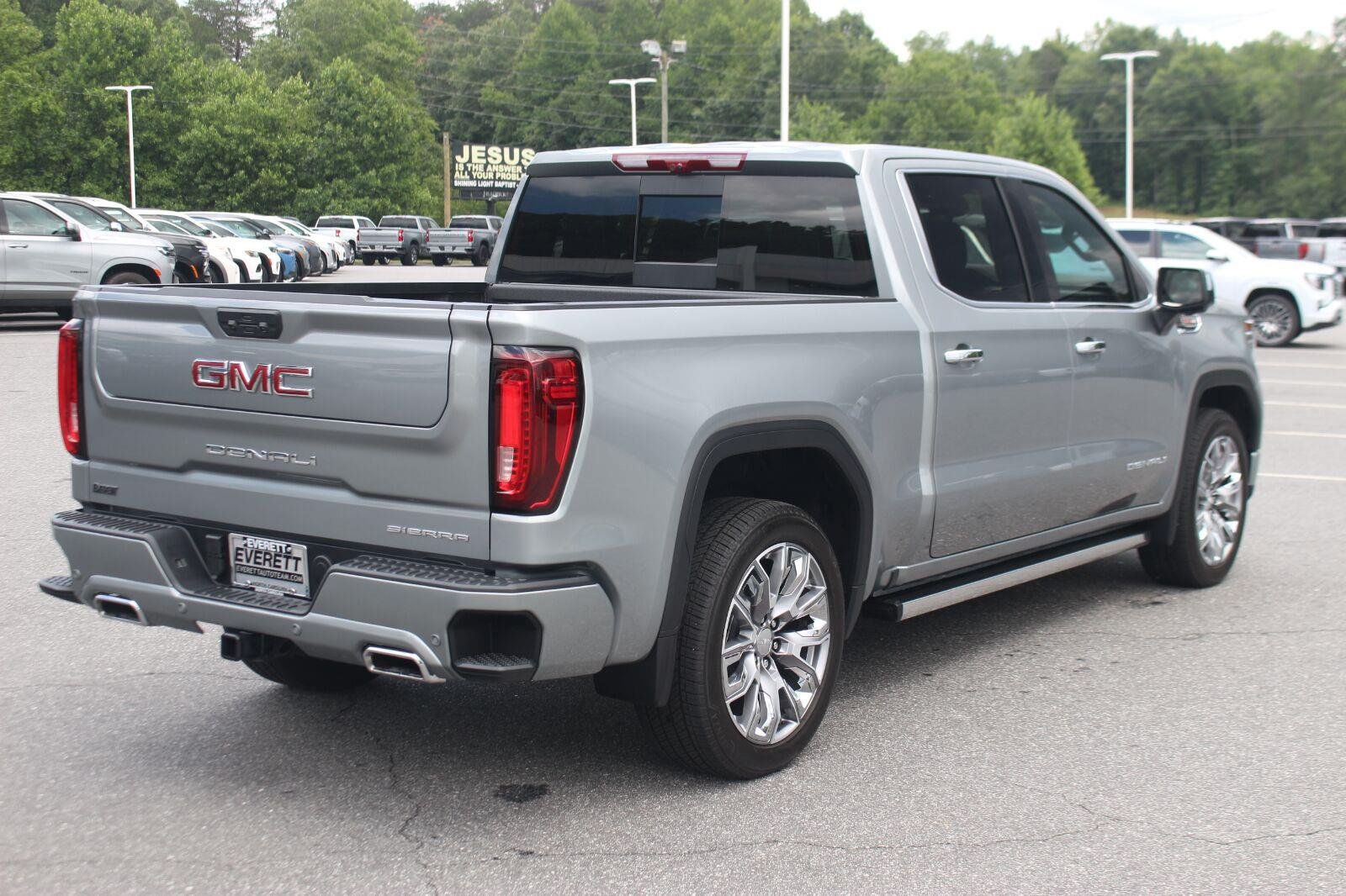 Used 2026 Sterling Metallic GMC Denali image 7