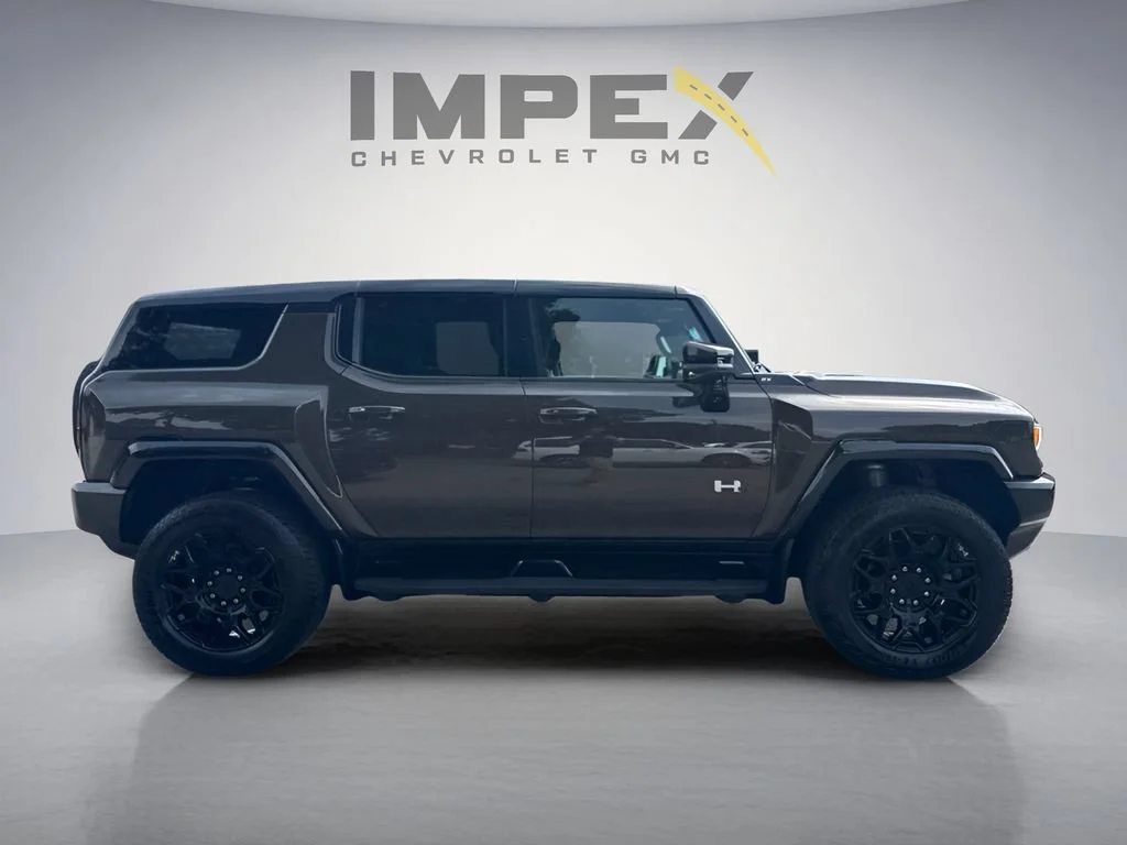 Used 2024 Deep Aurora Metallic (Dark Bronze) GMC 2X image 7