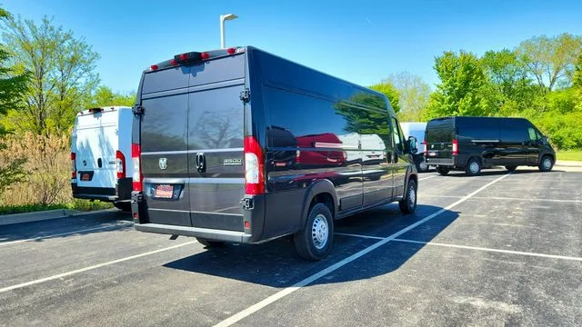 New 2026 Granite Crystal Metallic Clearcoat RAM High Roof image 32