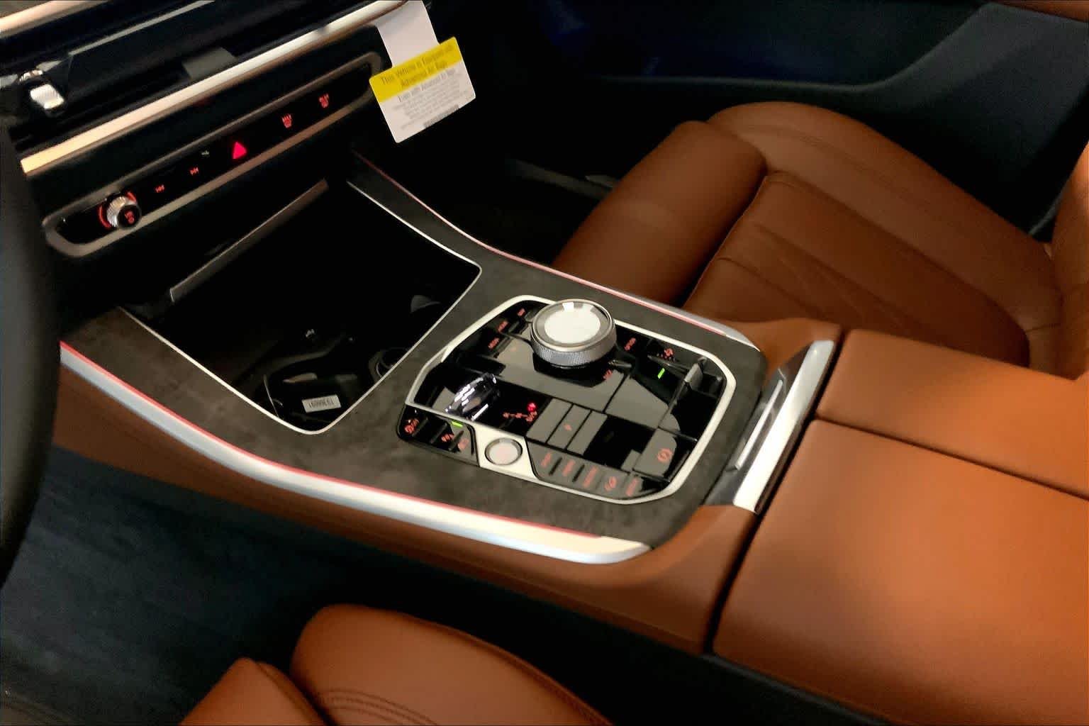 New 2026 Dravit Grey Metallic BMW xDrive50e image 7