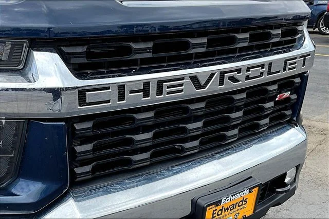 Used 2022 Blue Chevrolet LT image 32
