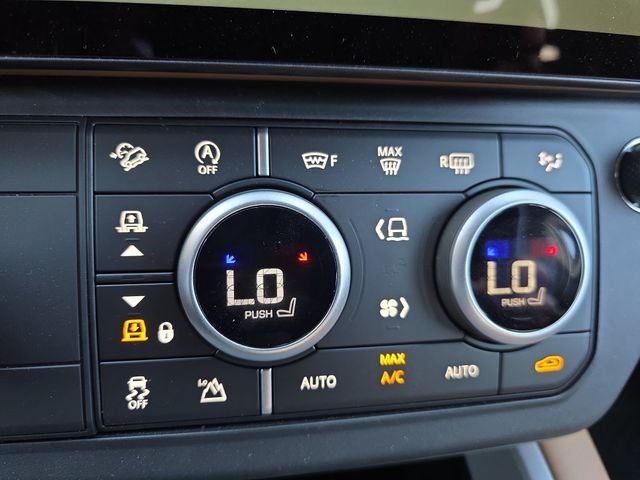 2026 Land Rover Defender V8 - Photo 17