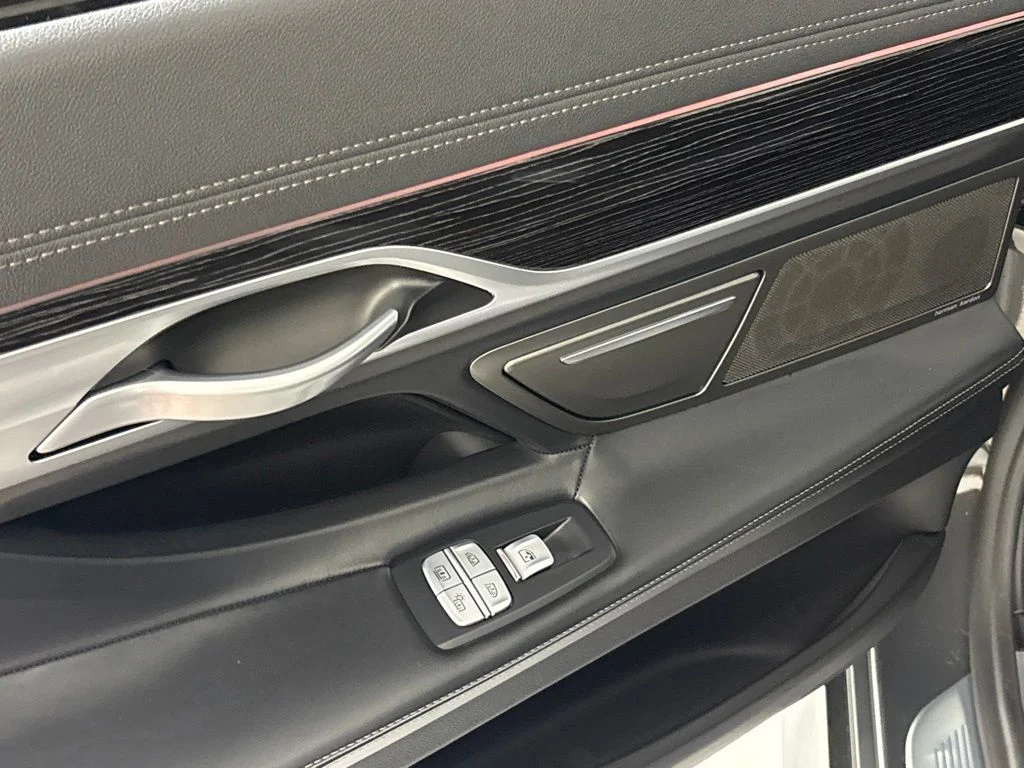 Used 2021 Gray BMW 740i image 25