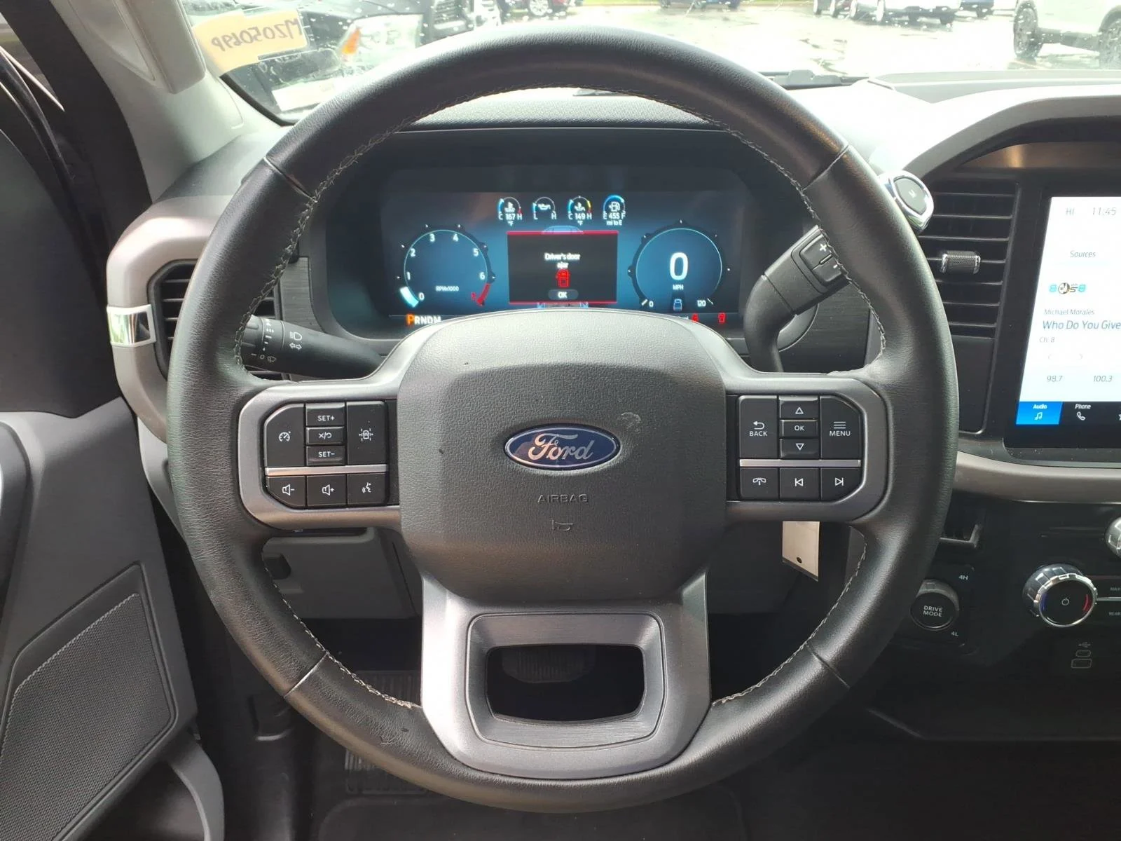 Used 2025 Gray Metallic Ford XLT image 19