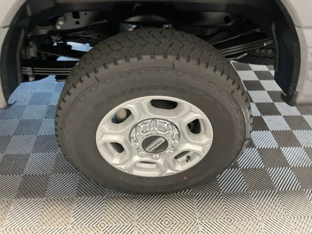 New 2026 Carbonized Gray Metallic Ford F-350® XLT image 30