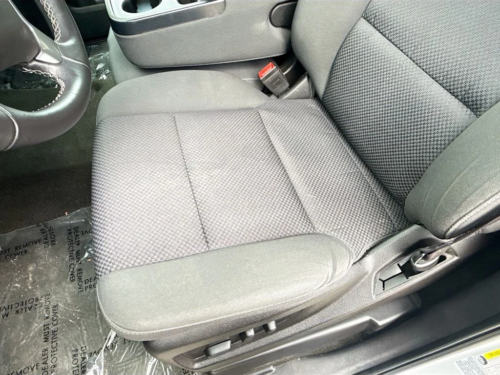 Used 2017 Silver Chevrolet LT image 19