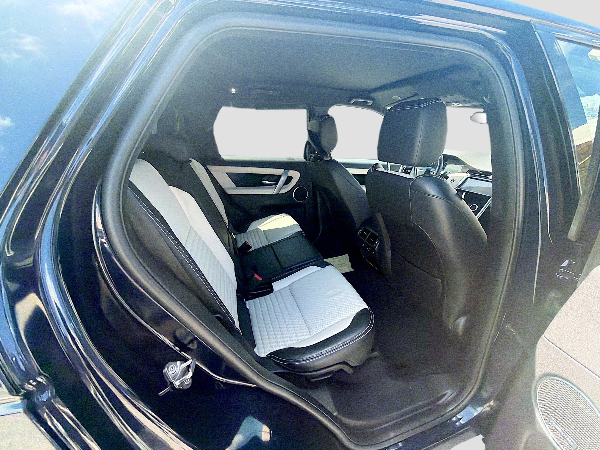 Used 2021 Blue Land Rover S R-Dynamic image 29
